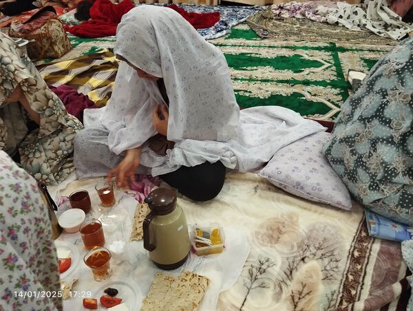 اعتکاف دانش آموزی در مسجد خاتم النبیین بیرجند