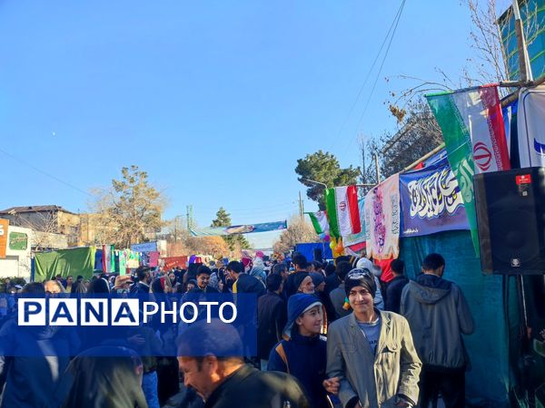 قاب پانا میزبان ساعات اولیه جشن بزرگ خیابانی در نیشابور 