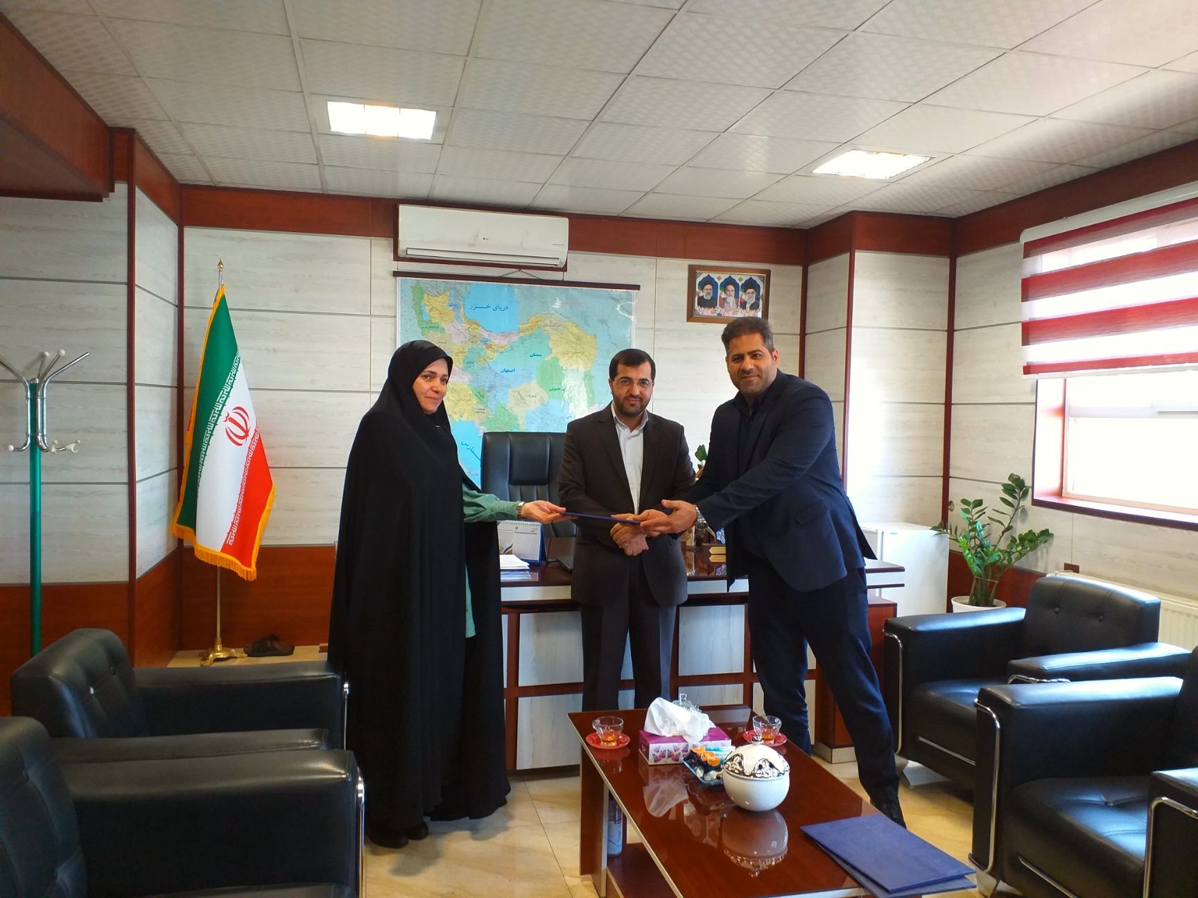 تقدیر از معاونت آموزش ابتدایی آموزش و پرورش ملارد در حوزه فرهنگ‌سازی مصرف بهینه آب