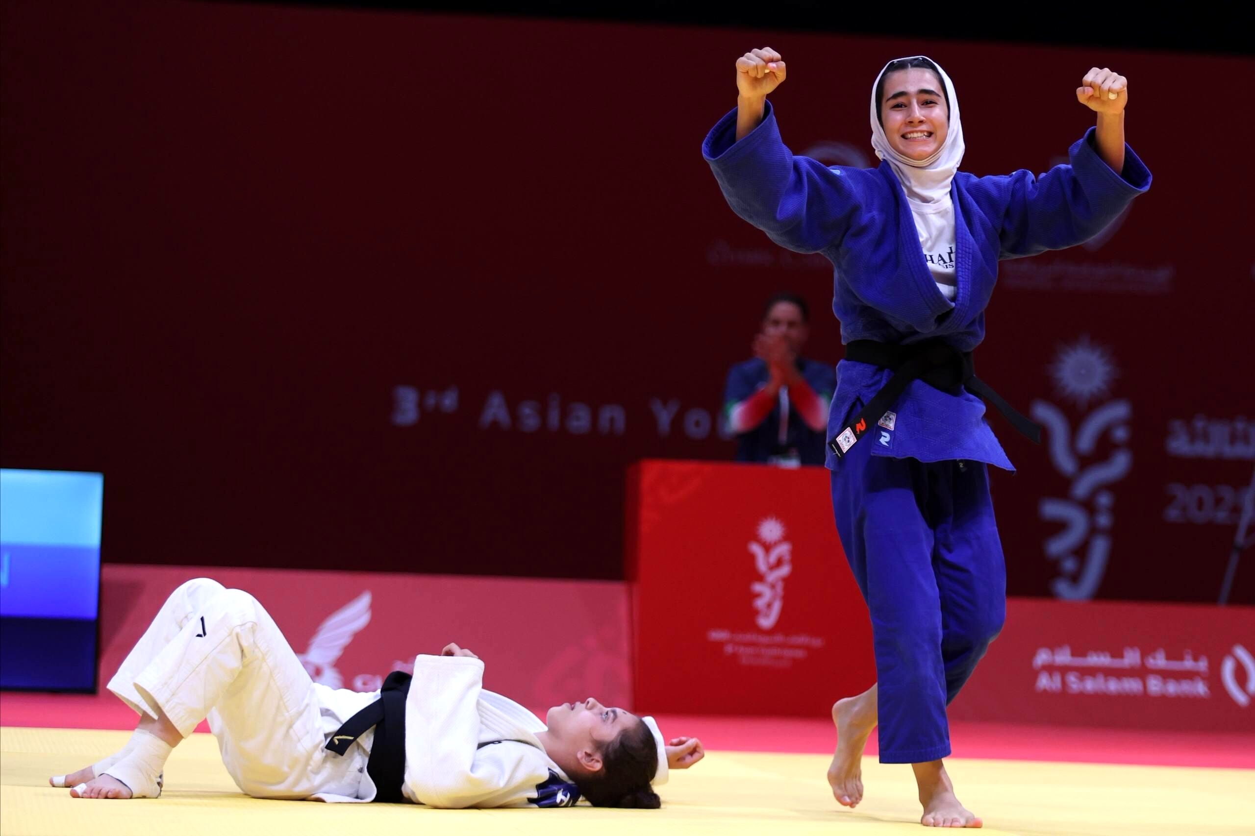 دختر جودوکار ایران طلایی شد/ ایستادن مهسا شکیبایی بر بام قاره کهن