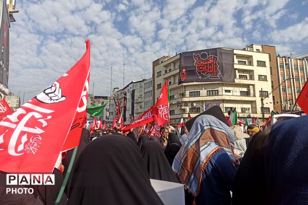 بدرقه‌ای به وسعت یک ملت؛ اشک، شکوه و تجدید عهد در آیین وداع با رهبر شهید انقلاب اسلامی
