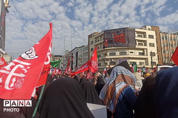 بدرقه‌ای به وسعت یک ملت؛ اشک، شکوه و تجدید عهد در آیین وداع با رهبر شهید انقلاب اسلامی