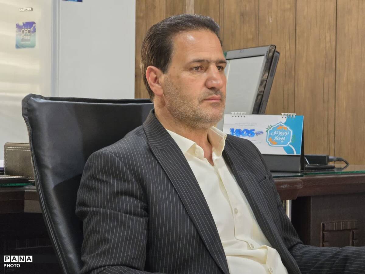 نشست خبری خبرنگاران پانا با مدیر و معاونان آموزش و پرورش بهاباد