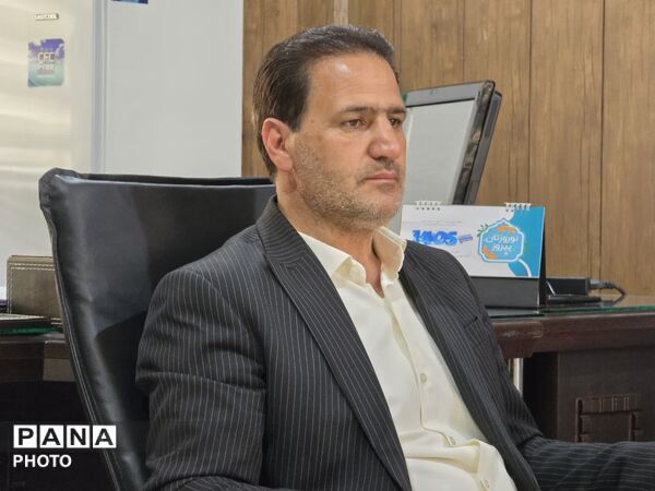 نشست خبری خبرنگاران پانا با مدیر و معاونان آموزش و پرورش بهاباد
