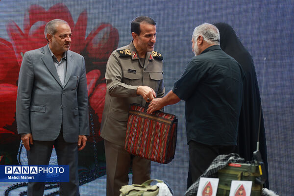 چهل و پنجمین سالگرد هفته دفاع مقدس با حضور وزیر آموزش و پرورش