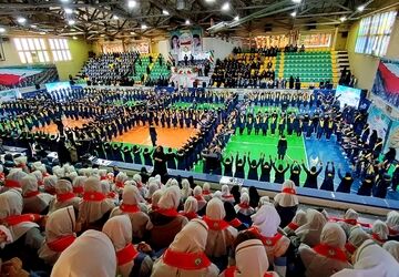 پیشتازان، مصداق فعالیت و برنامه‌های گروهی و تشکیلاتی در دانش‌آموزان است 