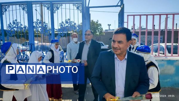 نواختن زنگ مهر در مدارس شهرستان خرم‌دره 