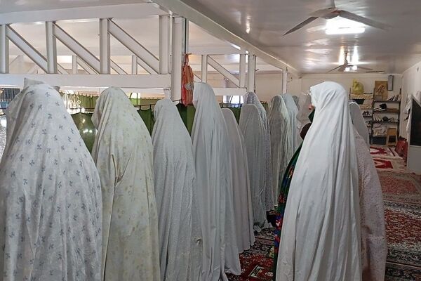 اقامه نماز جمعه همزمان با وفات حضرت معصومه (س) در مسجد جامع شهر بار نیشابور
