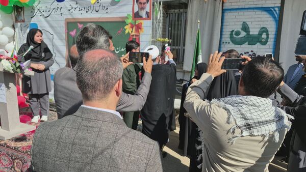 زنگ آغاز سال تحصیلی در سروستان نواخته شد