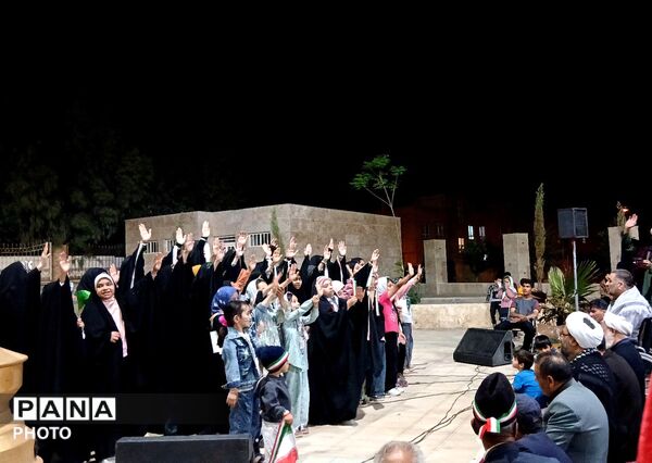 همراهی کودکان جعفرآباد تا آستان شهدای گمنام در شب هشتاد و یکم