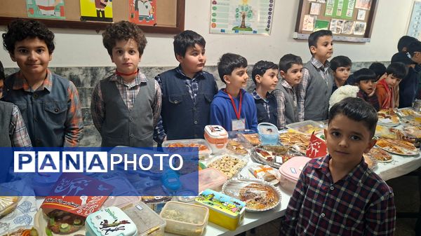 جشنواره غذای سالم در دبستان پسرانه فرهنگیان ۱