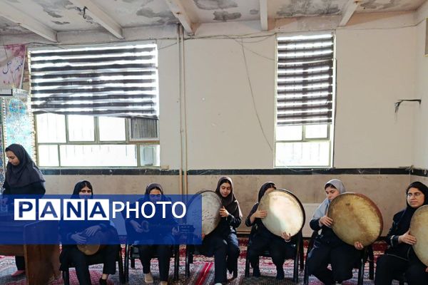  نمایشگاه فرهنگی و هنری دبیرستان عترت