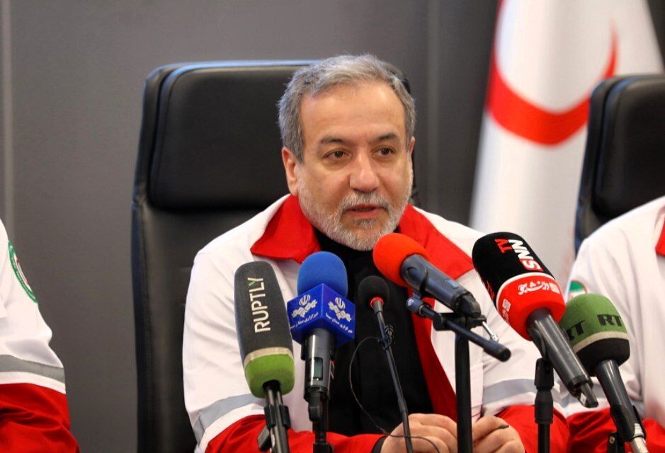 عراقچی: دولت قوانین مربوط به انتقال سرمایه ایرانیان خارج از کشور را تسهیل کند