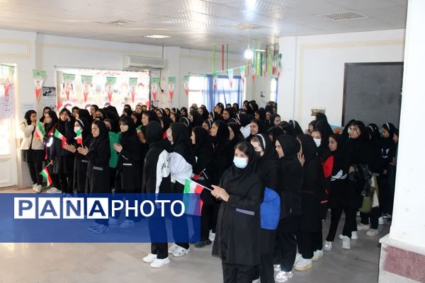 نواخته شدن زنگ انقلاب در هنرستان فاطمه زهرا ( س) گچساران