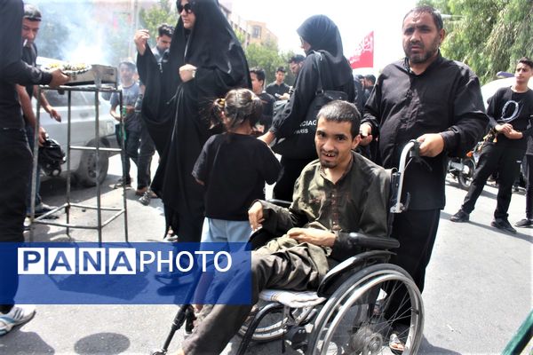 جلوه‌های باشکوه عزاداری روز عاشورا در قم