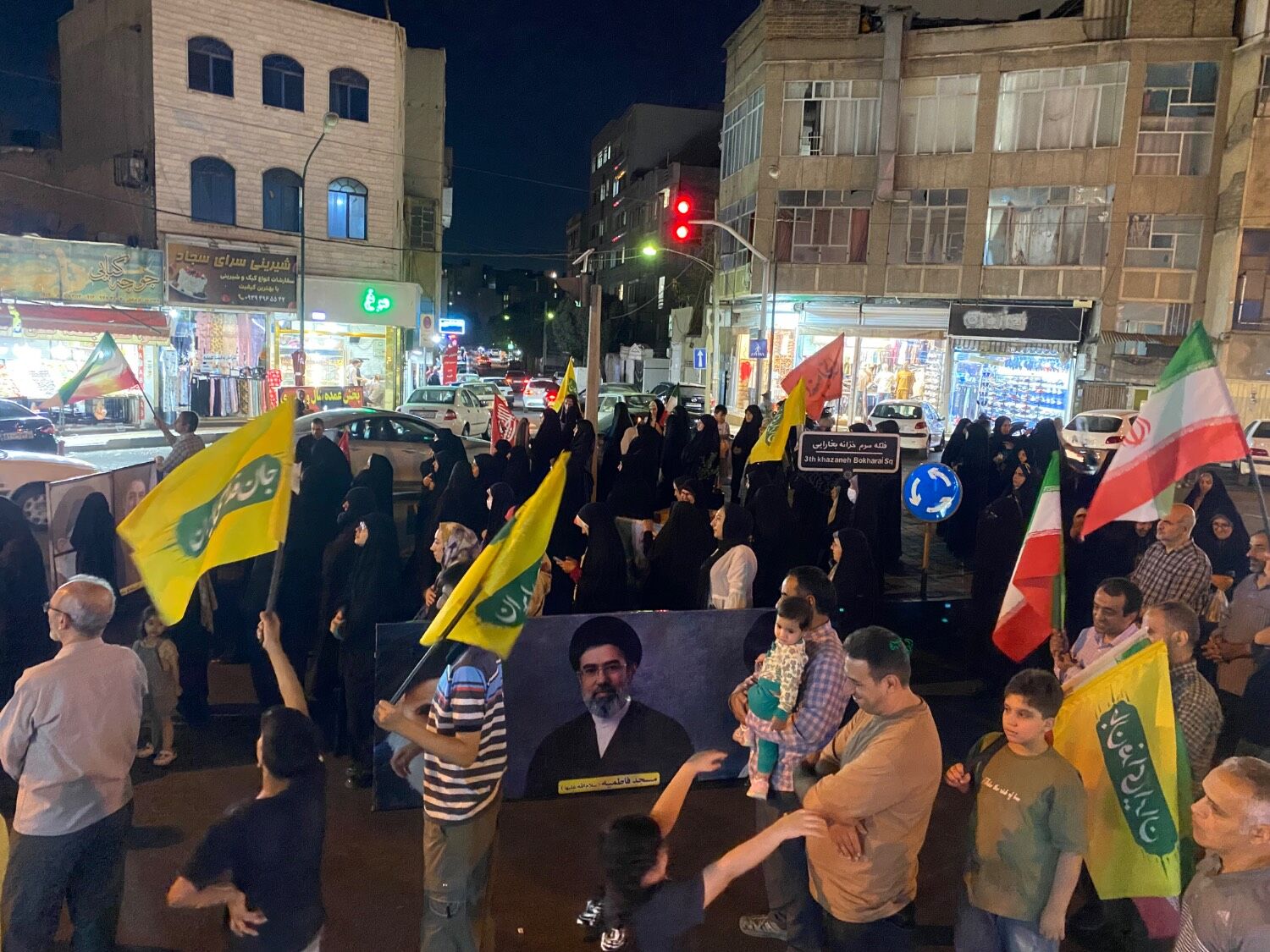 طنین‌ صدای شعار «مرگ بر آمریکا و اسرائیل» در فلکه سوم خزانه 