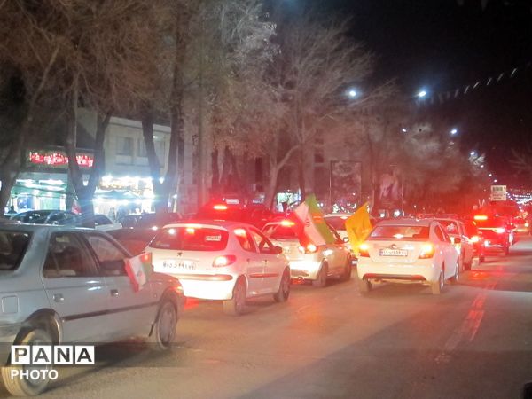 کاروان خودرویی و تجمع مردمی در شهرکرد