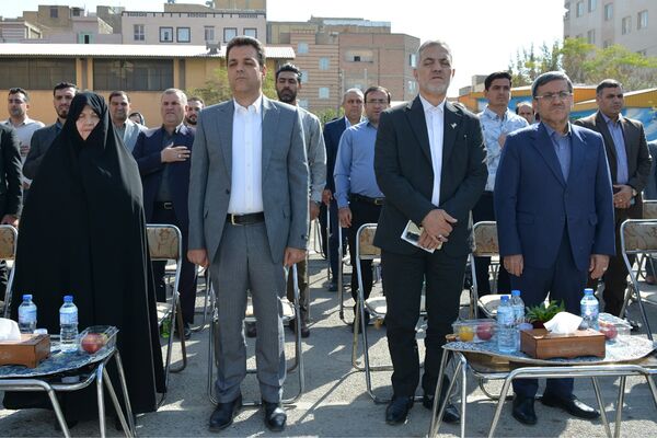 حاج مجید خوئی و بانو کمپانی، سازندگان ۹ کلاس جدید برای دختران بهارستانی