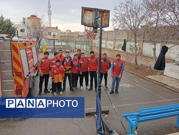 اجرای بیست و ششمین مانور سراسری زلزله در مدارس منطقه پردیس