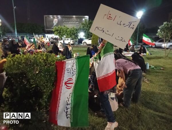 میدان‌داری مردم دارالعباده در میدان امام حسین (ع) یزد