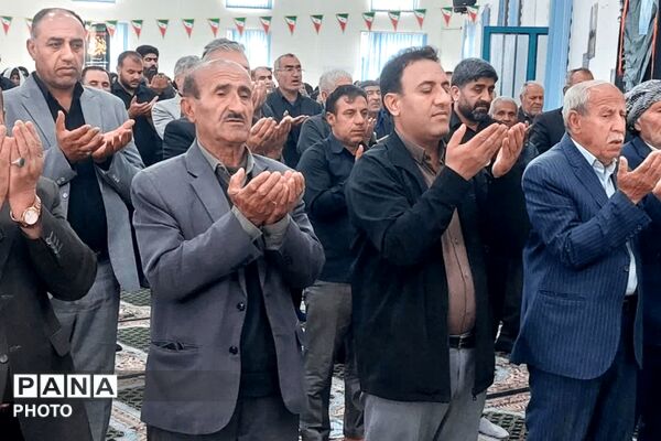 حضور پرشور مردم قلعه رئیسی در  نماز عید سعید فطر 