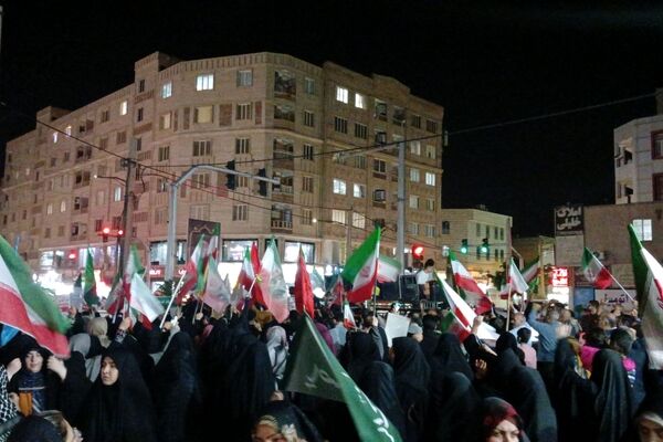 مردم آبرسانی فردیس در تجمعات شبانه بار دیگر پای کار بودن خود به انقلاب  را نشان دادند