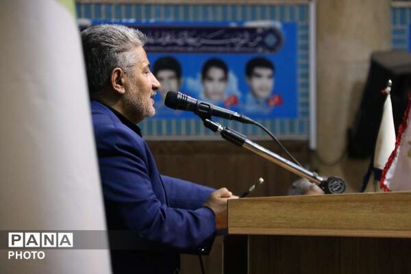 طنین «قند روضه» در سوگ آخر صفر؛ گردهمایی شاعران آیینی در یزد