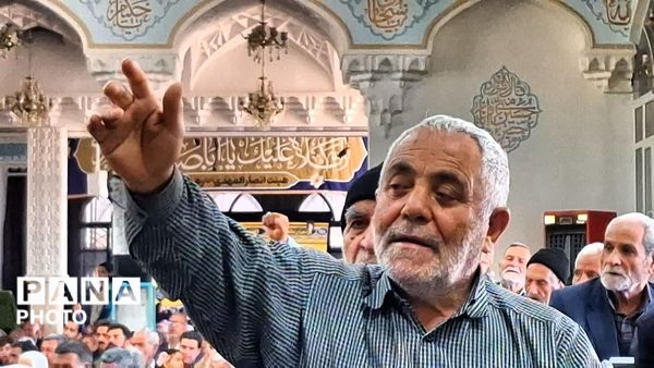 نماز جمعه ای با عطر رمضان در کاشمر 