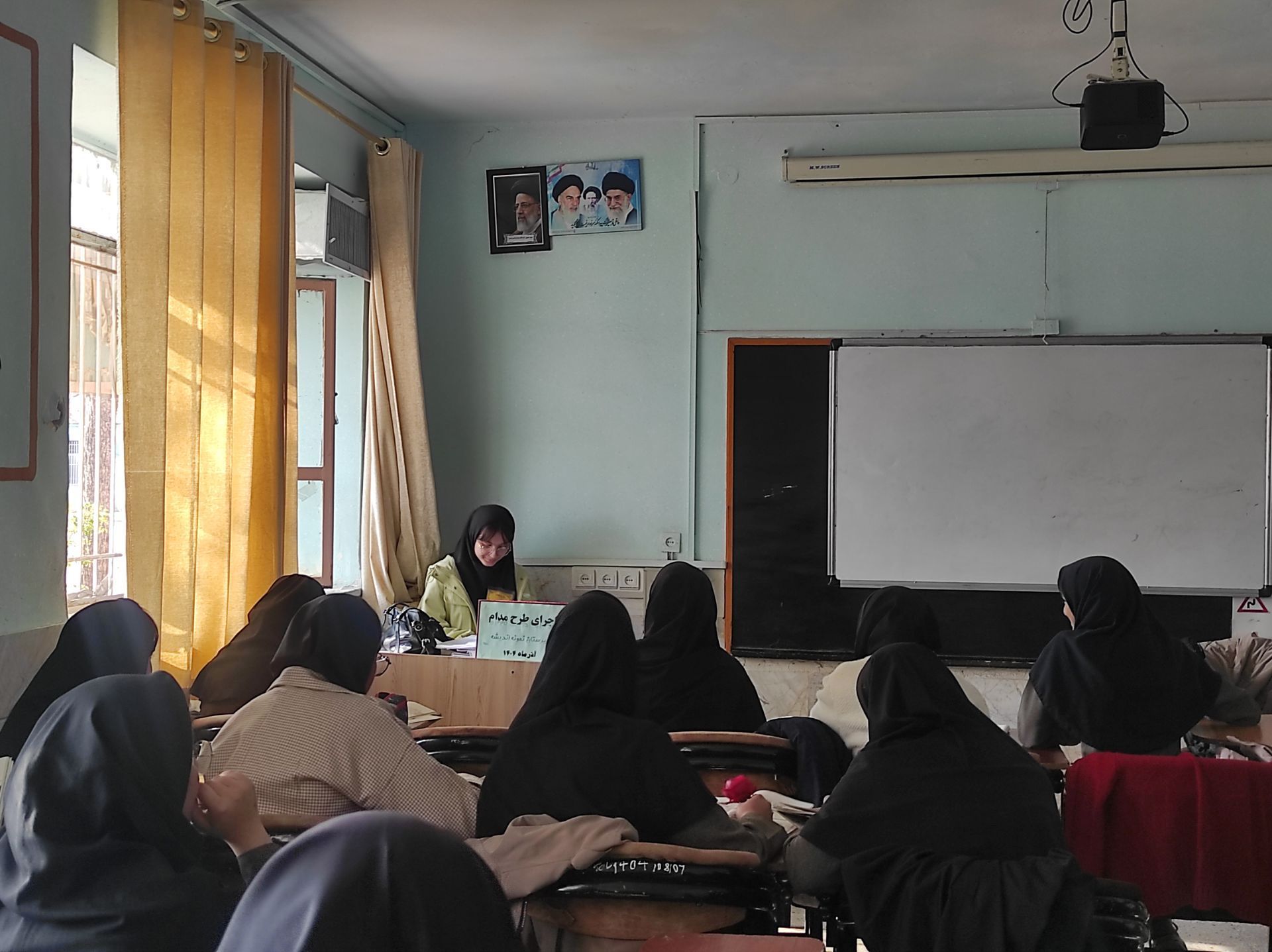 طرح مدام در دبیرستان نمونه اندیشه  شهرستان کاشمر