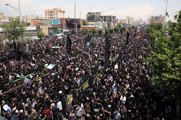 تشییع شهدای خدمت در تهران 