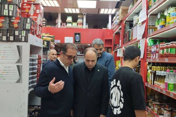 بازدید سرزده وزیر جهادکشاورزی از بازار مواد غذایی