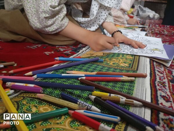 از پیر تا کودک در نماز جمعه نیشابور حضور دارند-۲
