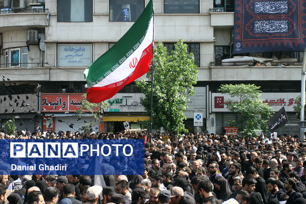 مراسم تشییع پیکر شهدای خدمت در تهران