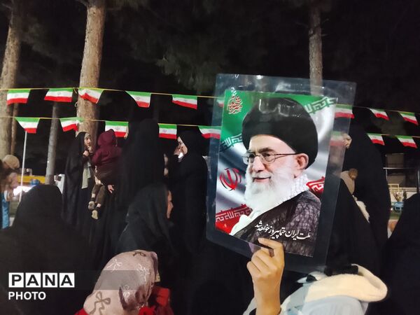 دهه نودی ها برای انتقام خون هم کلاسی‌هایشان به میدان آمدند