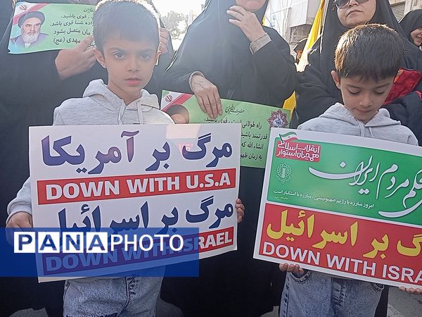 حضور پرشور کودکان در راهپیمایی میثاق با ولایت و محکوم نمودن اغتشاشات گروه های تروریستی در کاشمر