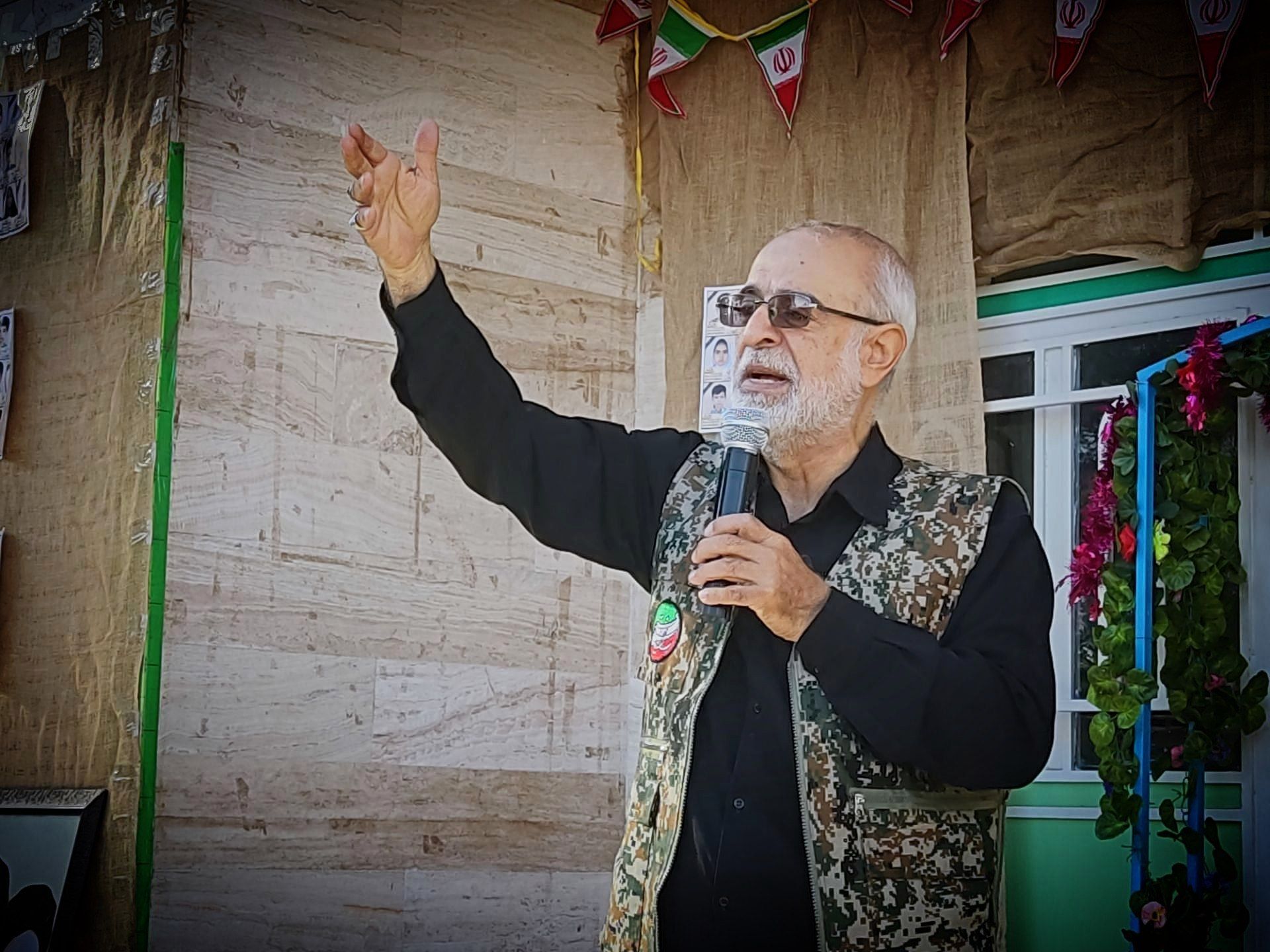 ایستادگی و همبستگی، رمز سربلندی ایران است