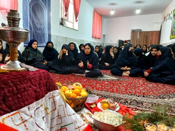بزرگداشت شب یلدا  در آموزشگاه مرحوم صفری شهرستان خلیل آباد 