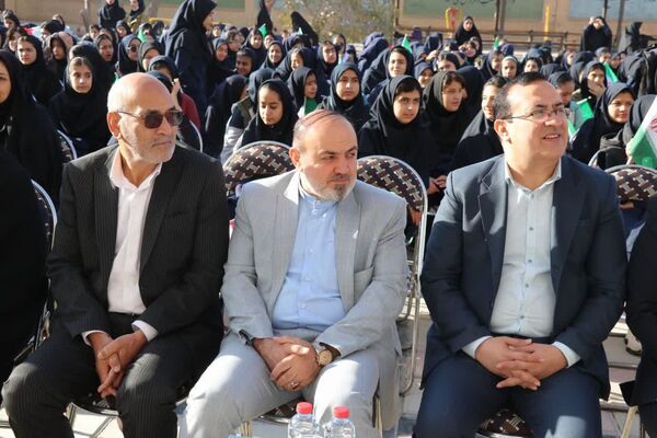 مراسم زنگ پدافند غیرعامل در مدرسه ام هانی ناحیه 2 یزد 
