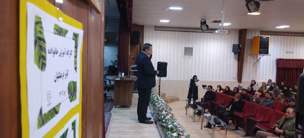 جلسه آموزش خانواده ویژه اولیا دانش‌آموزان دبیرستان کوثر فرهنگیان