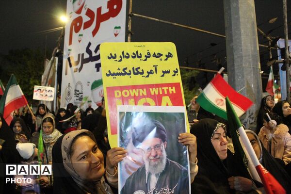 خیابان‌های بجنورد میزبان جشن باشکوه ولادت امام رضا(ع)