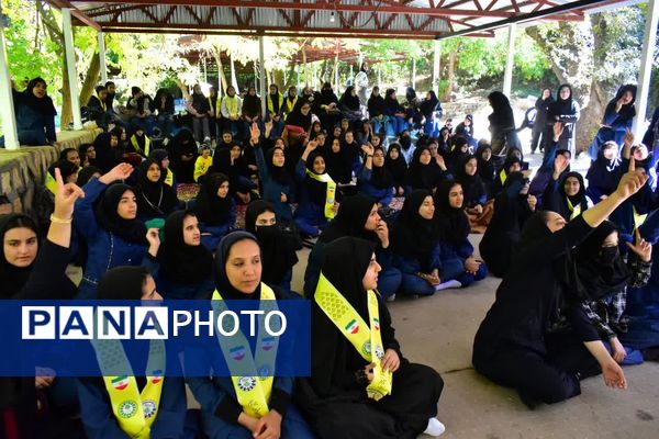 روز دوم اردوی طرح «تمشک» در شهرستان بویراحمد