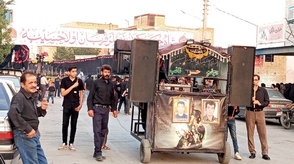 از کوچه تا خیابان، شهر بن غرق در عزای حسین بن علی(ع)