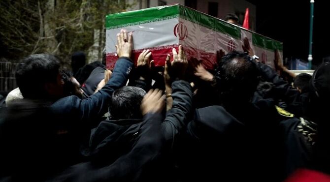 وداع با یک قهرمان از جنس خود