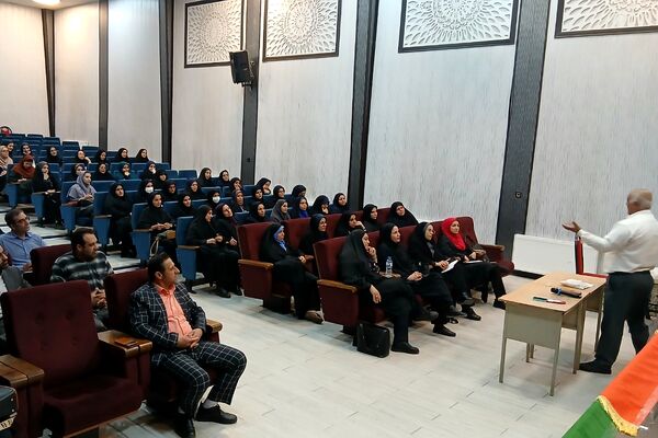  کارگاه آموزشی نحوه تعامل با دانش‌آموزان و بازی‌های گروهی در باقرشهر 