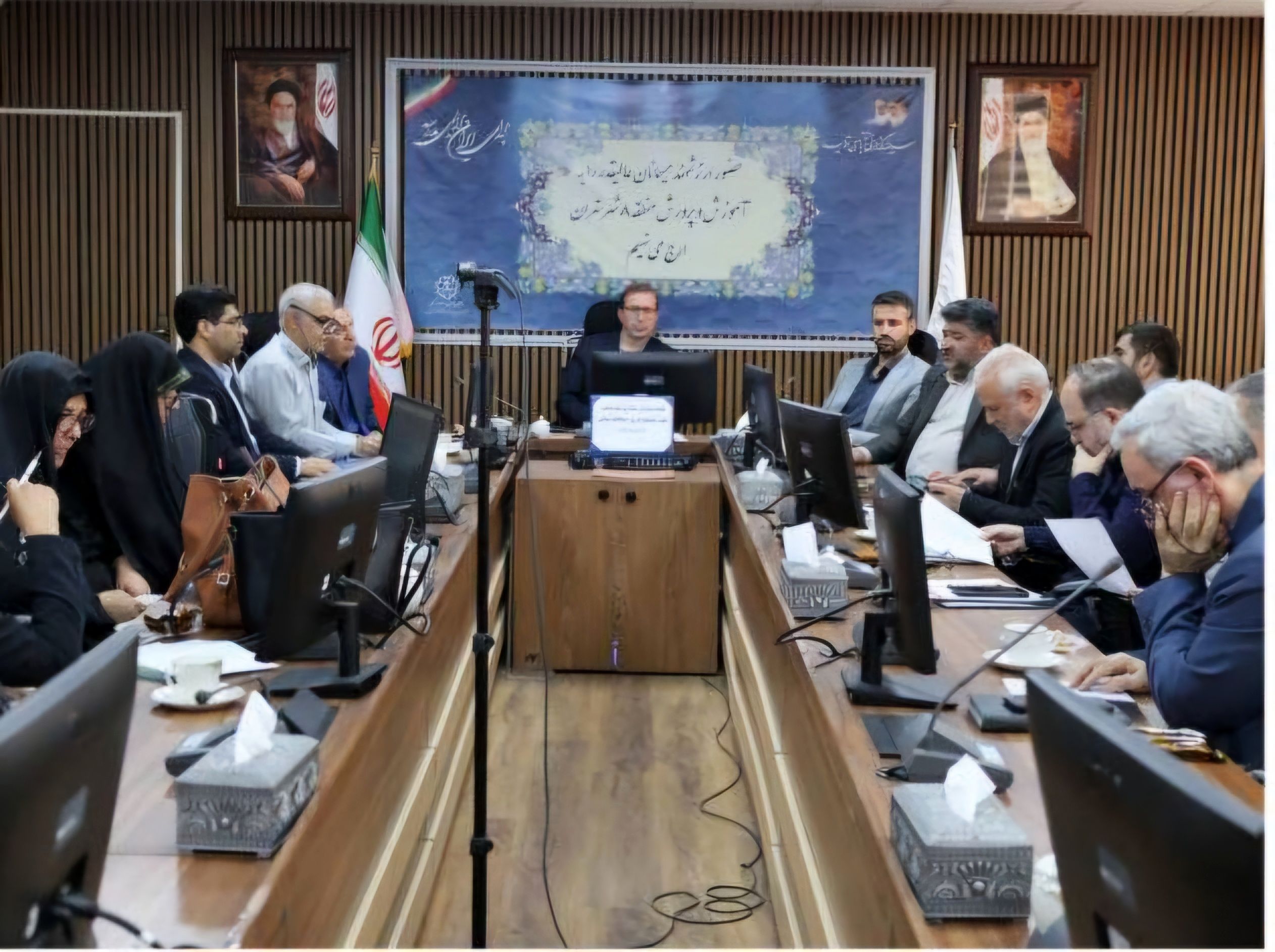 حرکت به سوی خردادی موفق با تصحیح به موقع اوراق امتحانی