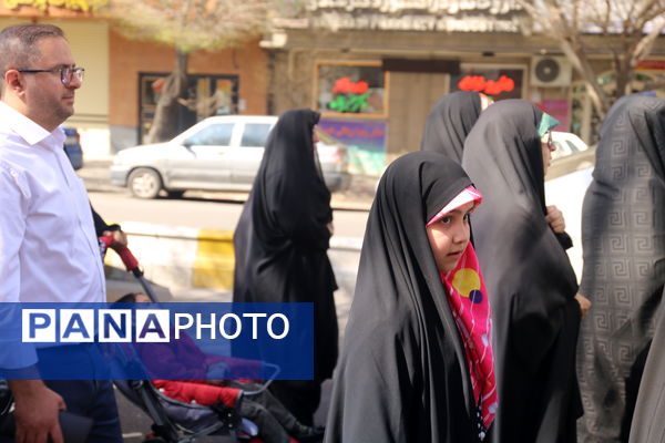 کودکانی از جنس انا علی العهد 