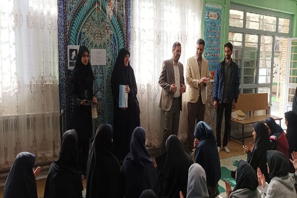 تقدیر از دانش‌آموزی که گوشواره‌اش را در طرح مشق همدلی اهدا کرد