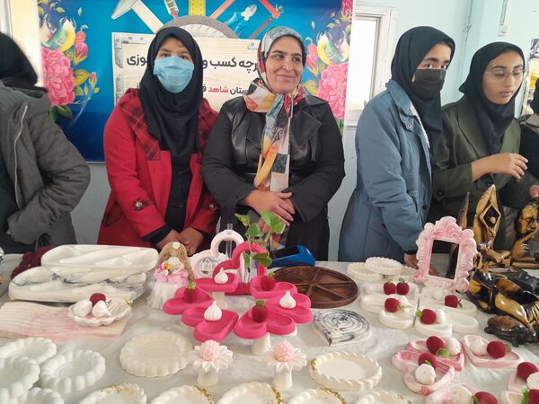جشنواره فرهنگی هنری "امید فردا" در دبیرستان شاهد فیض ناحیه ۳ شیراز