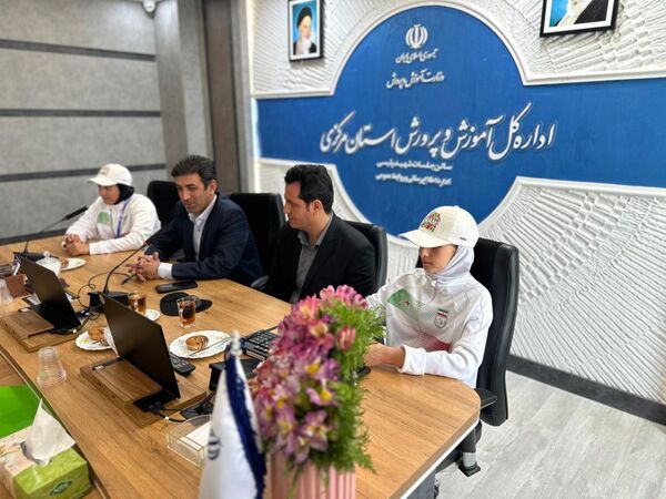 تجلیل سرپرست آموزش و پرورش استان مرکزی از دانش‌آموزان افتخارآفرین در المپیک دانش‌آموزی 