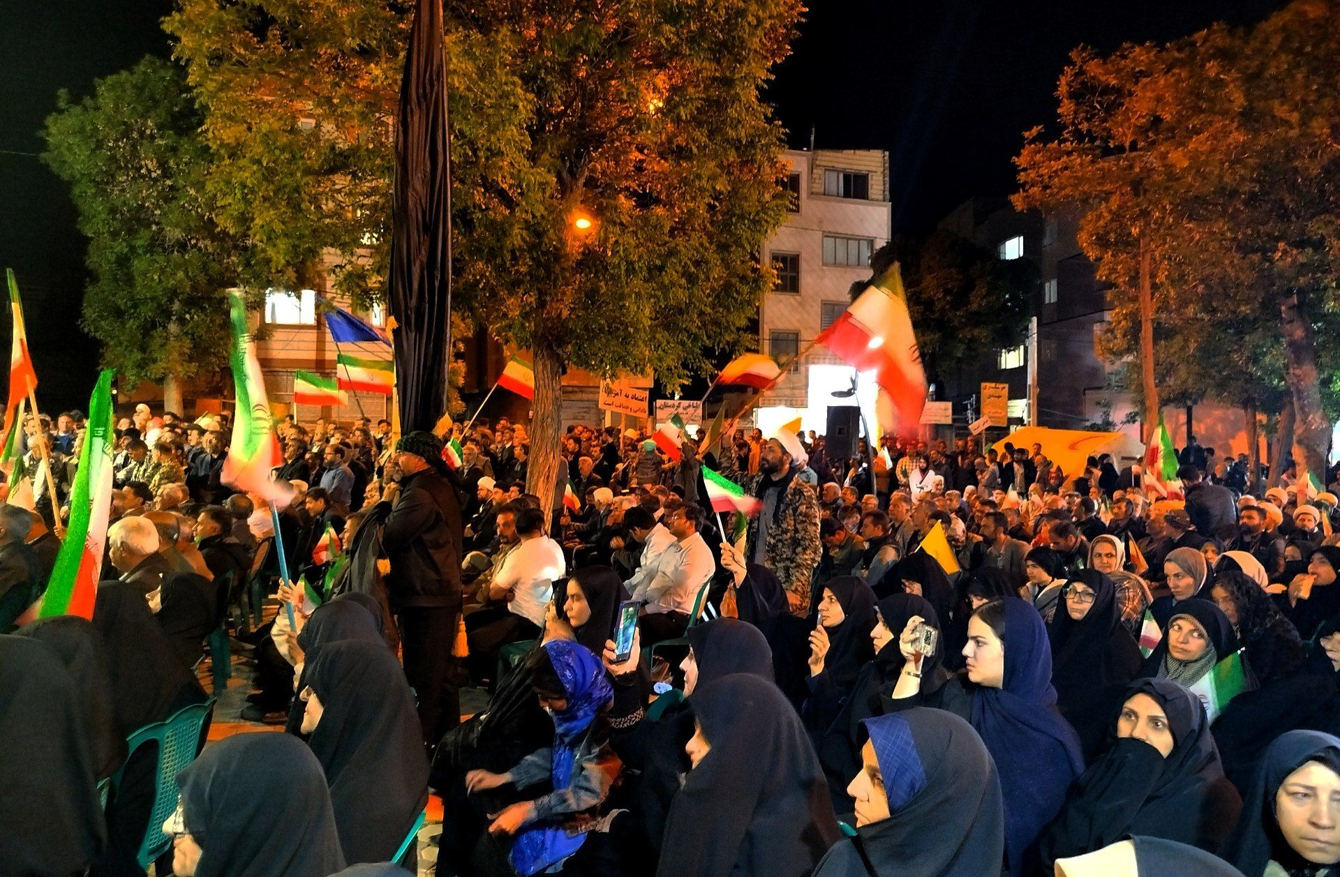 اولین یادواره شهدای جنگ تحمیلی سوم و سردار سرلشکر پاسدار شهید حاج بهرام حسینی مطلق در بیجار
